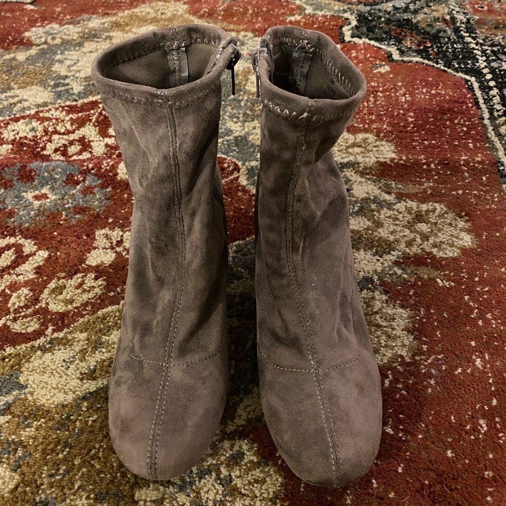 MIA sock boots